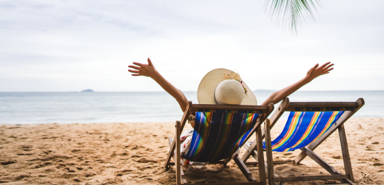 L'arrivée des vacances d'été est un moment privilégié pour se ressourcer, se détendre et prendre soin de soi. Parmi les éléments essentiels à considérer pour profiter pleinement de cette période, il est important de veiller à sa santé et à son bien-être. Dans cet article, nous vous proposons de découvrir les clés pour adopter de bonnes habitudes, préparer vos vacances de manière efficace et garantir votre bien-être tout au long de cette période estivale.